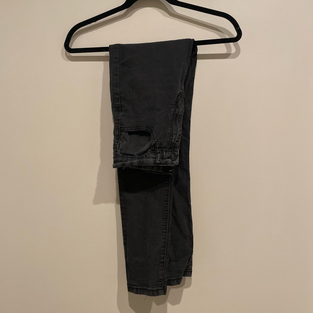 Black skinny jeans